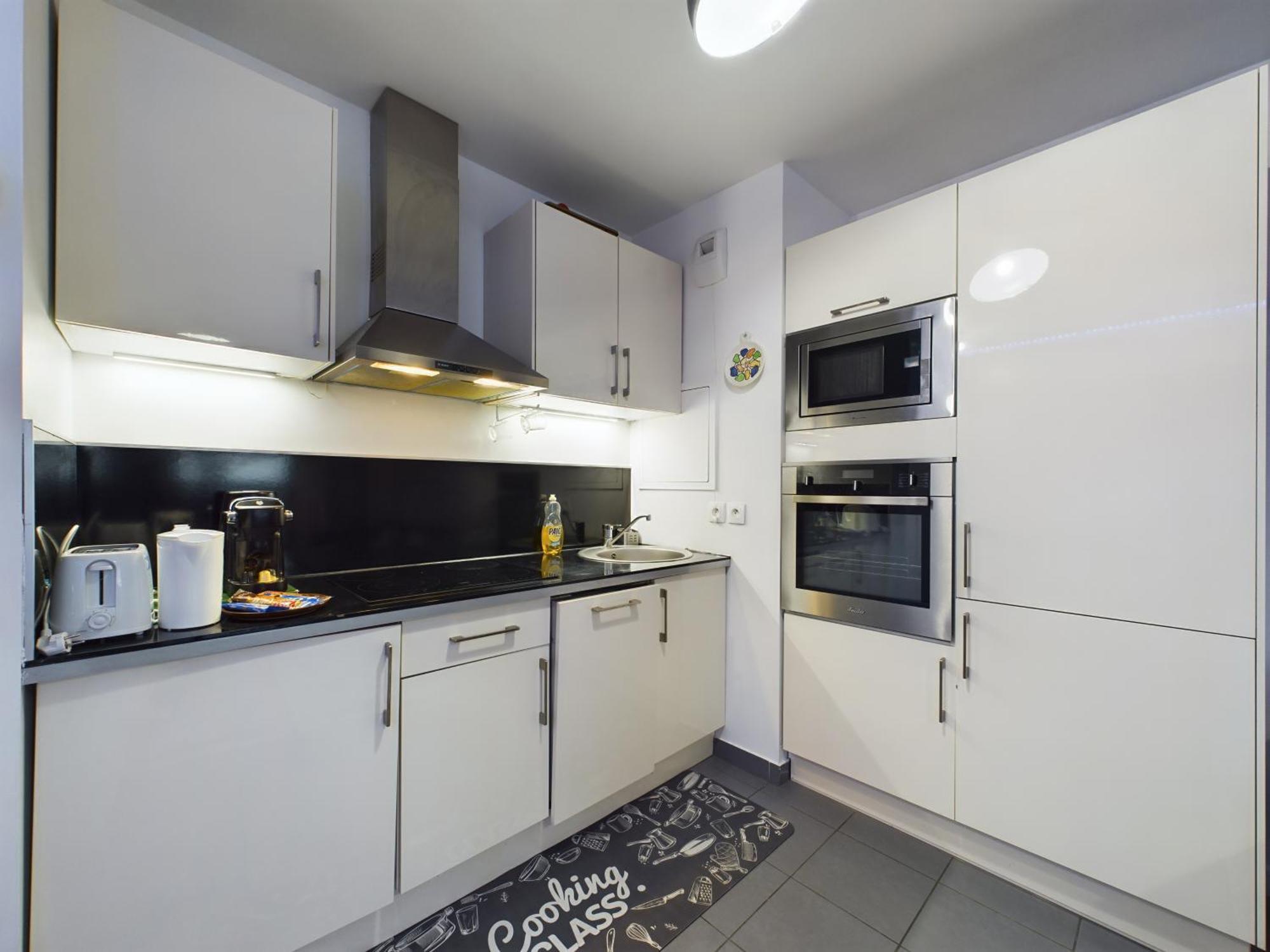 Roi De La Seine A Paris, Stade, Gare Parking Et Terrasse Apartment *